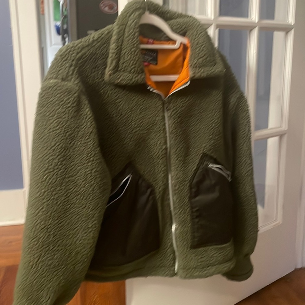 Alpha industries cropped fleece army green L jacket